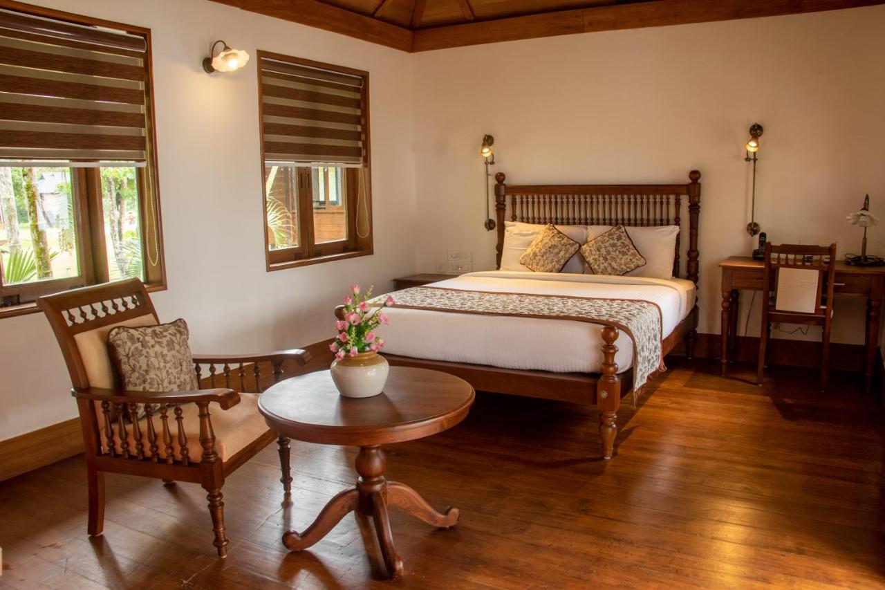 Hotel Water Scapes Kumarakom Exterior foto