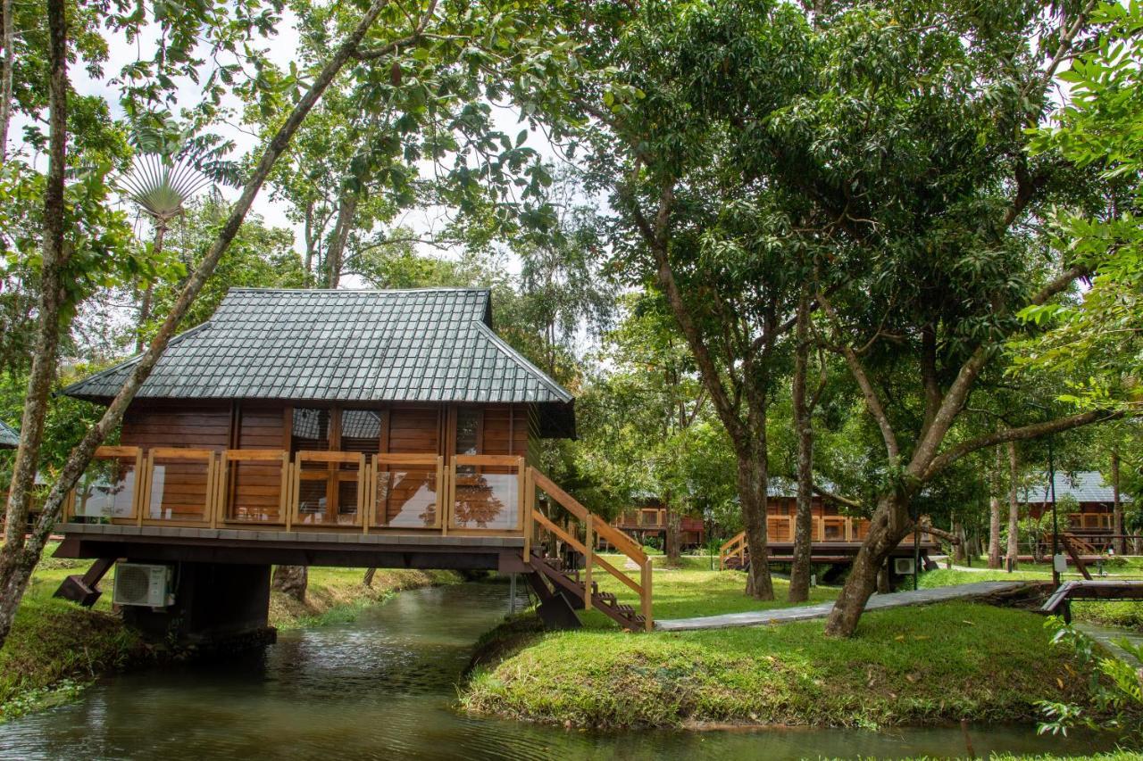 Hotel Water Scapes Kumarakom Exterior foto