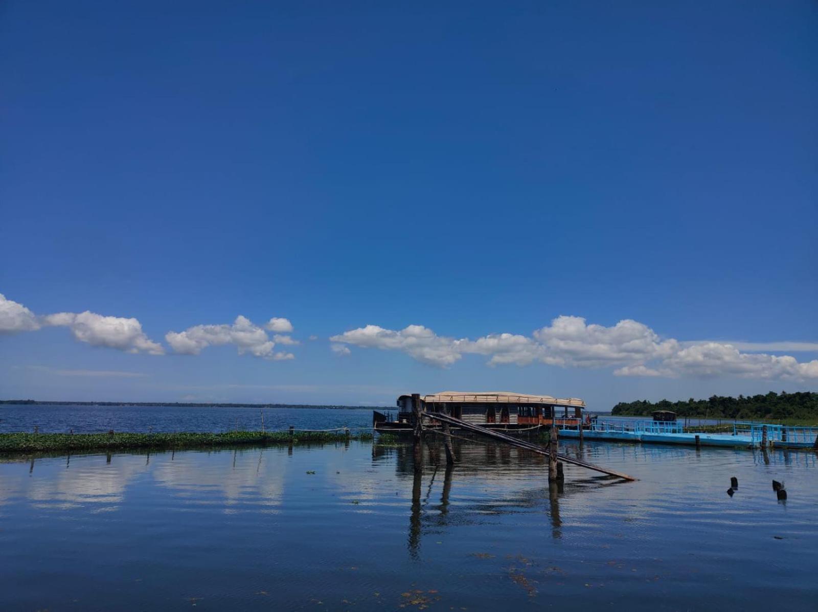 Hotel Water Scapes Kumarakom Exterior foto