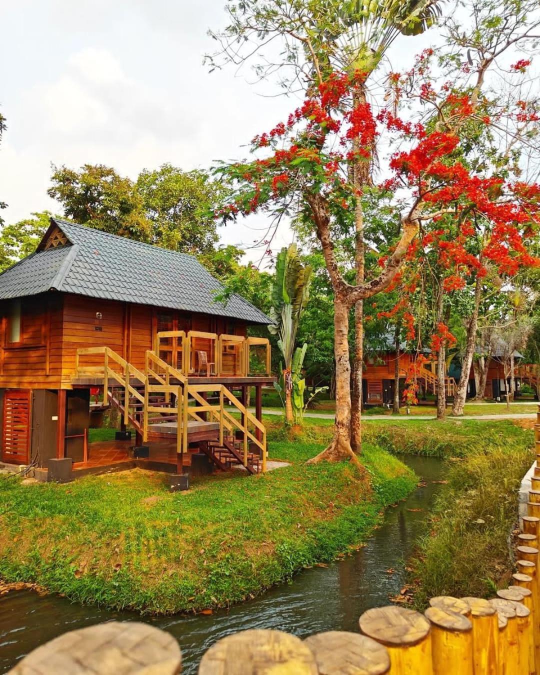 Hotel Water Scapes Kumarakom Exterior foto