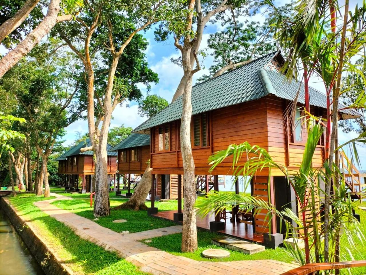 Hotel Water Scapes Kumarakom Exterior foto
